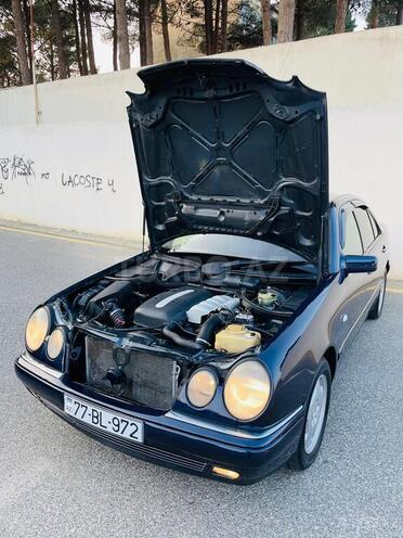 Mercedes E 220 1999, 712,355 km - 2.2 l - Bakı