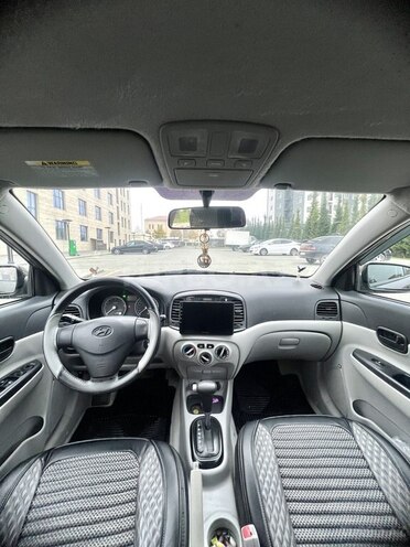 Hyundai Accent 2009, 176,000 km - 1.4 l - Quba