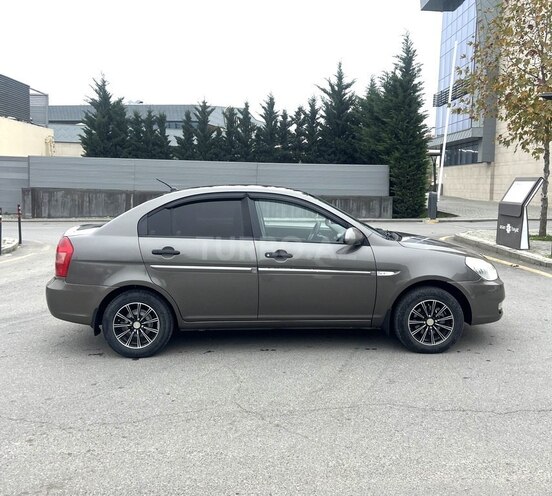 Hyundai Accent 2009, 176,000 km - 1.4 l - Quba