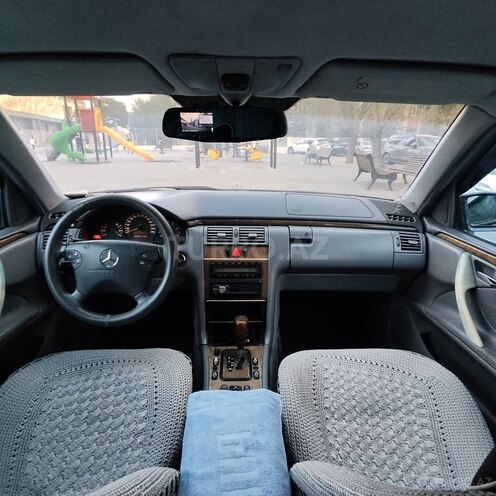 Mercedes E 270 2000, 550,000 km - 2.7 l - Bakı