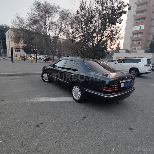 Mercedes E 270 2000, 550,000 km - 2.7 l - Bakı
