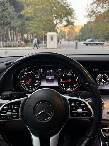 Mercedes E 200 d 2018, 183,800 km - 2.0 l - Bakı