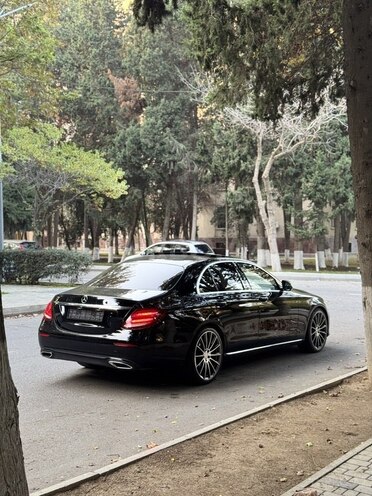 Mercedes E 200 d 2018, 183,800 km - 2.0 l - Bakı