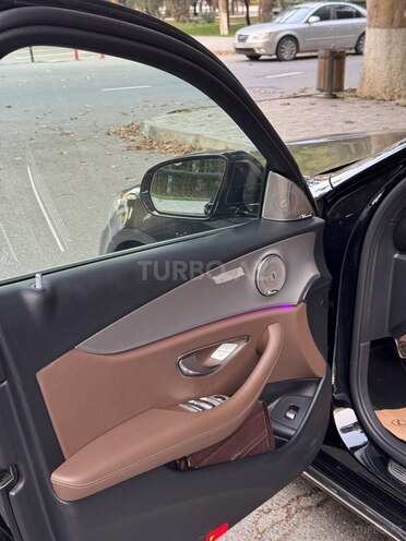 Mercedes E 200 d 2018, 183,800 km - 2.0 l - Bakı