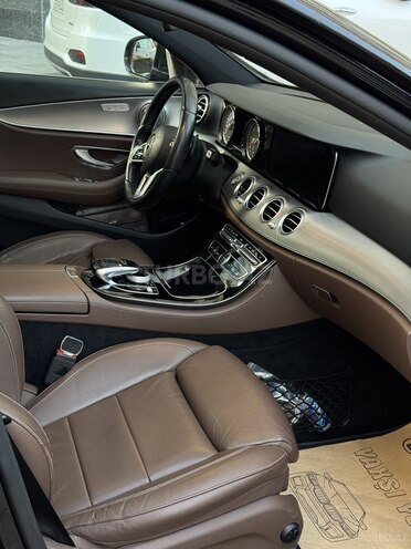 Mercedes E 200 d 2018, 183,800 km - 2.0 l - Bakı