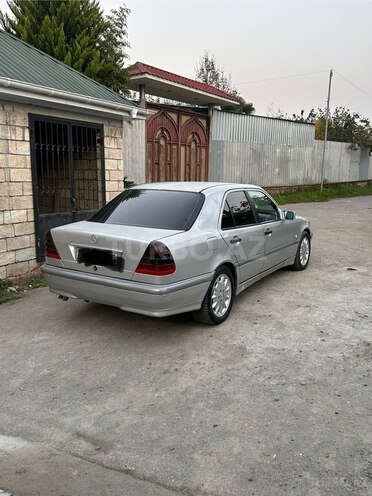 Mercedes C 220 1998, 407,500 km - 2.2 л - Masallı