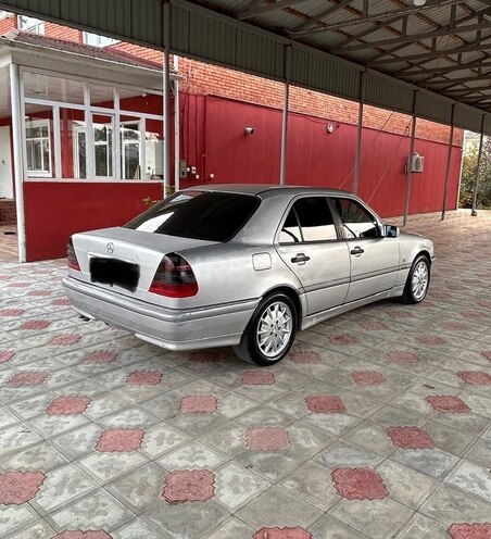 Mercedes C 220 1998, 407,500 km - 2.2 л - Masallı