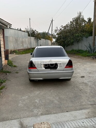 Mercedes C 220 1998, 407,500 km - 2.2 л - Masallı