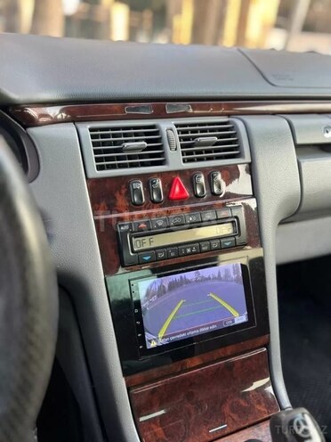 Mercedes E 240 2000, 275,000 km - 2.4 l - Bakı