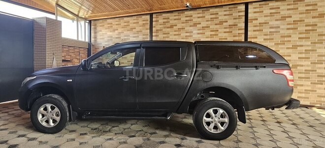 Mitsubishi L200 2017, 205,000 km - 2.4 л - Sumqayıt