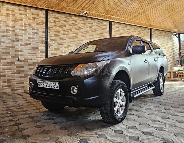 Mitsubishi L200 2017, 205,000 km - 2.4 л - Sumqayıt
