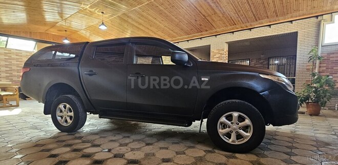 Mitsubishi L200 2017, 205,000 km - 2.4 л - Sumqayıt