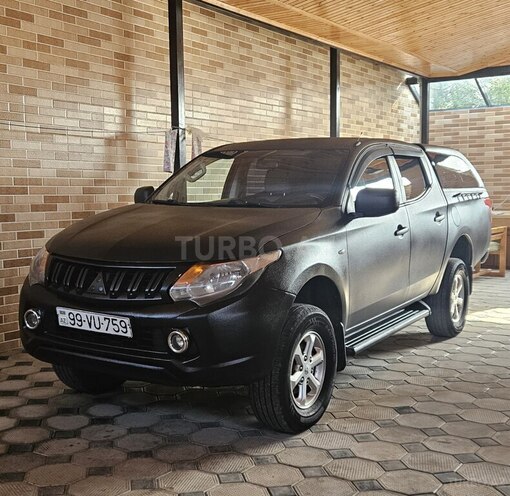 Mitsubishi L200 2017, 205,000 km - 2.4 л - Sumqayıt
