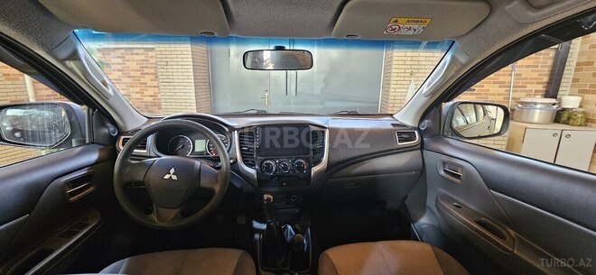 Mitsubishi L200 2017, 205,000 km - 2.4 л - Sumqayıt