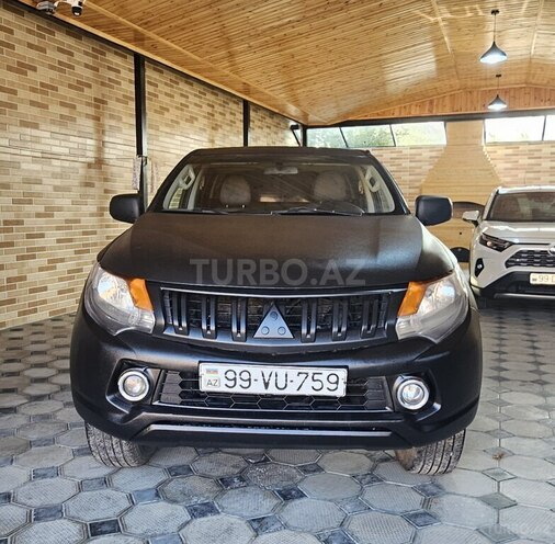 Mitsubishi L200 2017, 205,000 km - 2.4 л - Sumqayıt