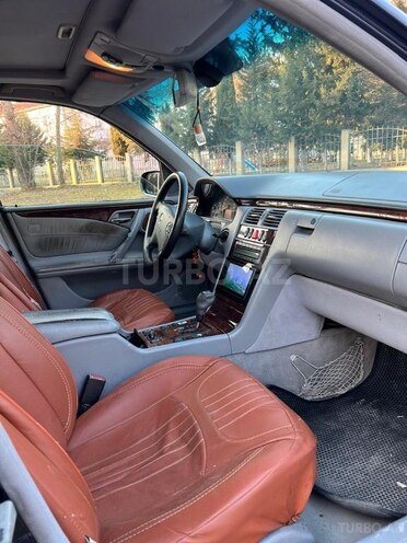 Mercedes E 240 2000, 275,000 km - 2.4 l - Bakı