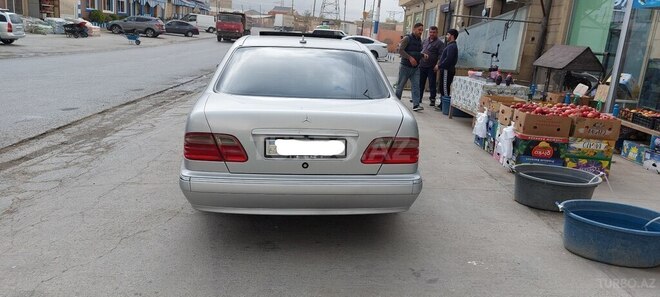 Mercedes E 240 1999, 219,000 km - 2.4 л - Bakı