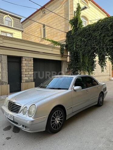 Mercedes E 280 2001, 354,000 km - 2.8 л - Bakı