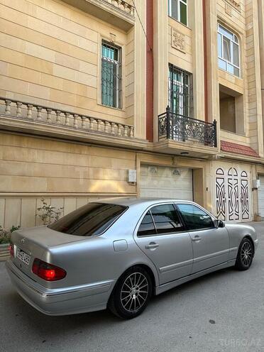 Mercedes E 280 2001, 354,000 km - 2.8 л - Bakı