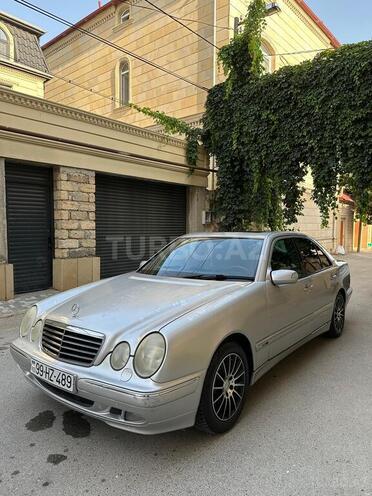 Mercedes E 280 2001, 354,000 km - 2.8 л - Bakı