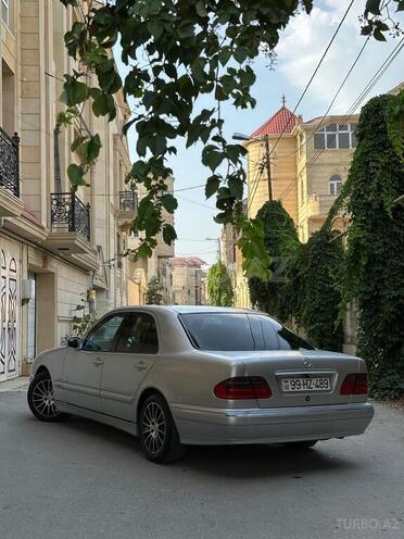 Mercedes E 280 2001, 354,000 km - 2.8 л - Bakı