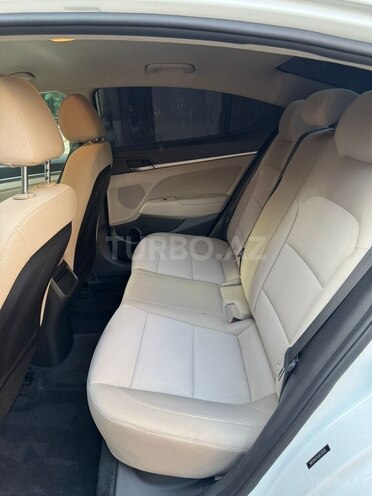 Hyundai Elantra 2017, 85,500 km - 2.0 л - Bakı