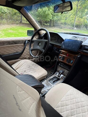 Mercedes 200 E 1991, 470,000 km - 2.0 l - Şəki