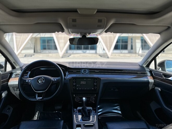 Volkswagen Passat 2018, 232,000 km - 1.8 l - Bakı