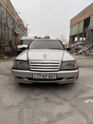 Mercedes C 220 2000, 450,000 km - 2.2 л - Bakı