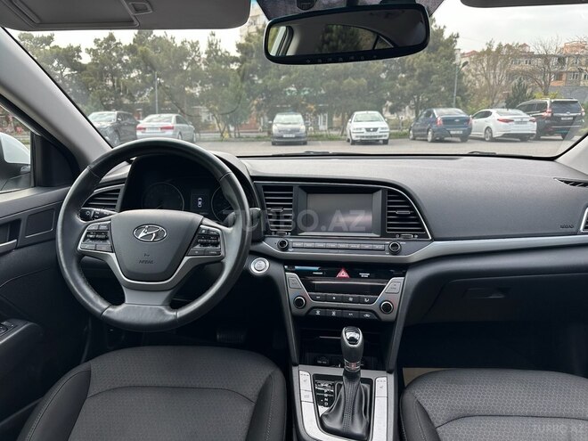 Hyundai Elantra 2018, 162,544 km - 2.0 л - Bakı