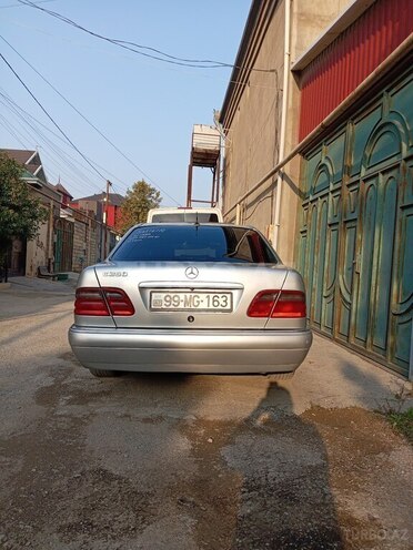 Mercedes E 240 1999, 350,000 km - 2.4 l - Bakı