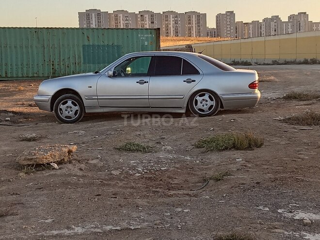 Mercedes E 240 1999, 350,000 km - 2.4 l - Bakı