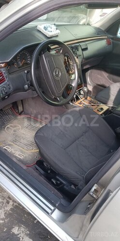 Mercedes E 240 1999, 350,000 km - 2.4 l - Bakı