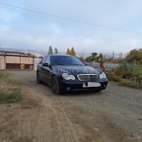 Mercedes C 200 2003, 330,000 km - 2.0 l - Mingəçevir