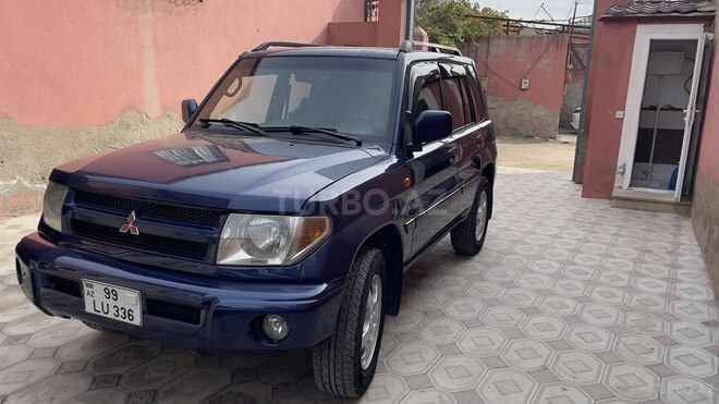 Mitsubishi Pajero io 2003, 300,587 km - 2.0 л - Bakı