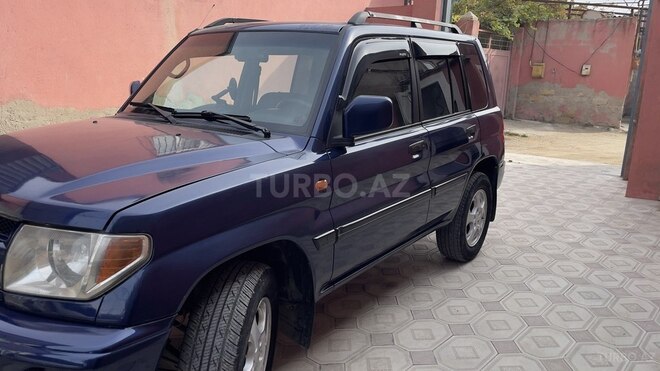 Mitsubishi Pajero io 2003, 300,587 km - 2.0 л - Bakı