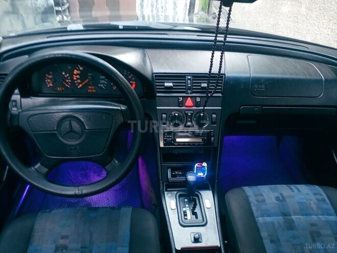 Mercedes C 180 1996, 294,676 km - 1.8 l - Zaqatala