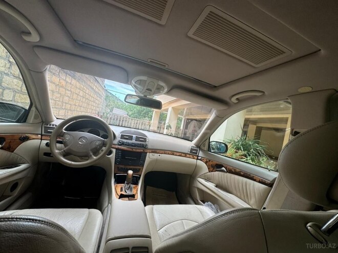 Mercedes E 240 2002, 352,000 km - 2.6 л - Bakı