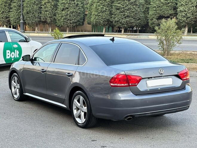 Volkswagen Passat 2012, 210,000 km - 2.5 l - Bakı