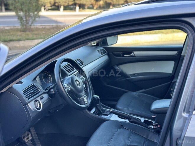 Volkswagen Passat 2012, 210,000 km - 2.5 l - Bakı