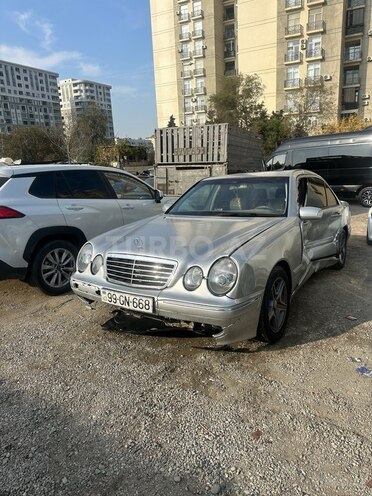 Mercedes E 320 2002, 420,000 km - 3.2 l - Bakı