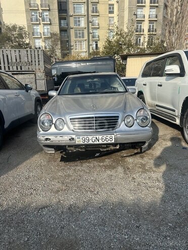 Mercedes E 320 2002, 420,000 km - 3.2 l - Bakı
