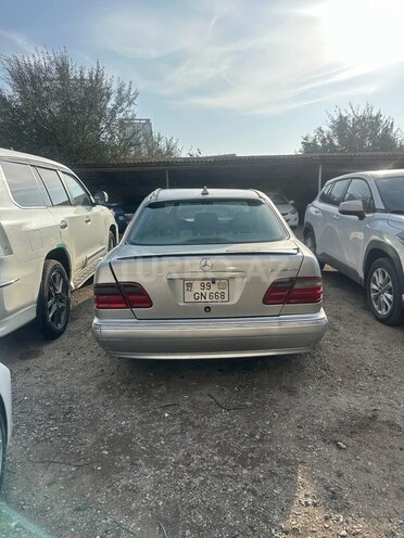 Mercedes E 320 2002, 420,000 km - 3.2 l - Bakı
