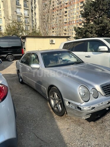 Mercedes E 320 2002, 420,000 km - 3.2 l - Bakı