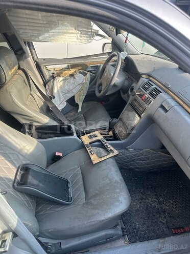 Mercedes E 320 2002, 420,000 km - 3.2 l - Bakı