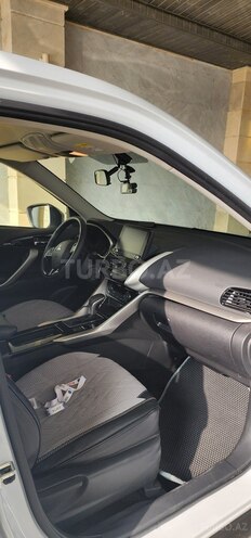 Mitsubishi Eclipse Cross 2024, 15,000 km - 2.0 л - Bakı