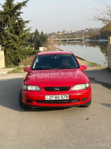 Opel Vectra 2000, 250,000 km - 1.6 л - Qazax