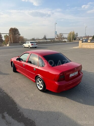 Opel Vectra 2000, 250,000 km - 1.6 л - Qazax