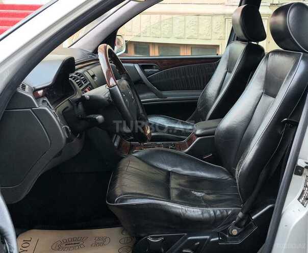 Mercedes E 220 1999, 472,000 km - 2.2 l - Bakı