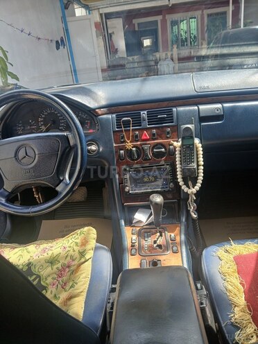 Mercedes E 280 1998, 421,563 km - 2.8 л - Bakı